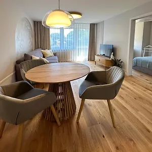 https://trjmiejski-przystanek.sopothotels.com